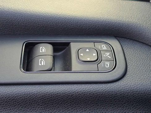 Used 2025 Mercedes-Benz Sprinter 2500 image 22