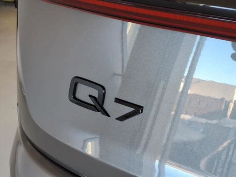 Used 2022 Audi Q7 Premium Plus image 19