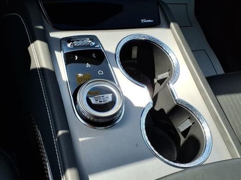 New 2026 Cadillac Vistiq Sport image 10