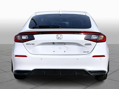 Certified 2025 Honda Civic Sport Touring image 4