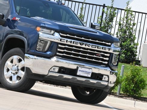 Used 2020 Chevrolet Silverado 2500 LTZ w/ LTZ Texas Edition AWD/4WD image 39