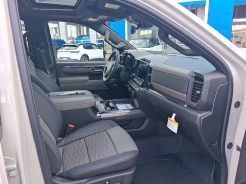 New 2026 Chevrolet Silverado 2500 ZR2 w/ LPO, Dark Essentials Package AWD/4WD image 11
