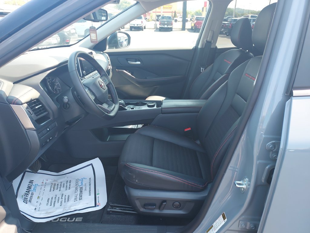 Used 2025 Nissan Rogue SV w/ Rock Creek Premium Package AWD/4WD image 13