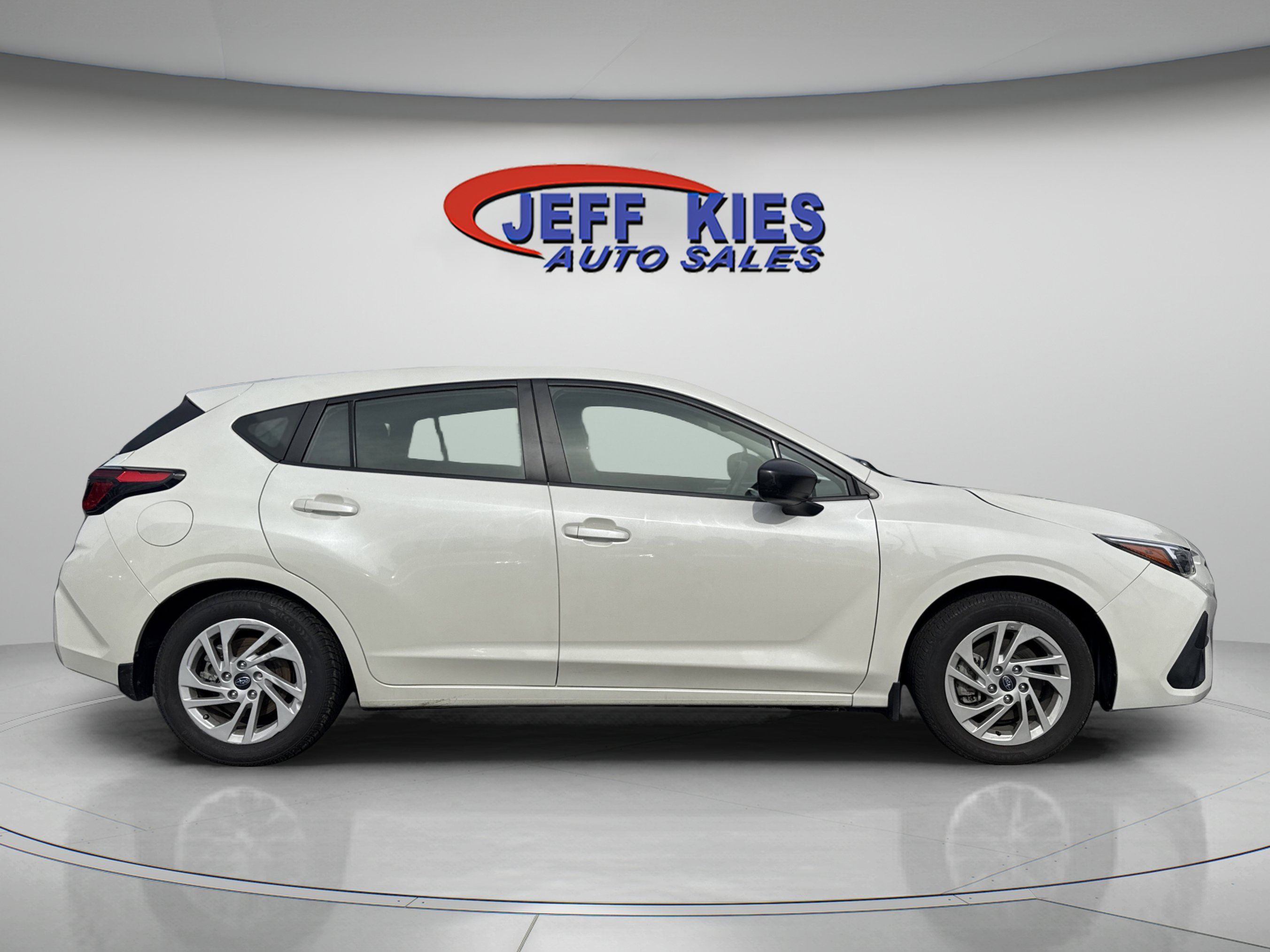 Used 2024 Subaru Impreza 2.0i AWD/4WD image 4