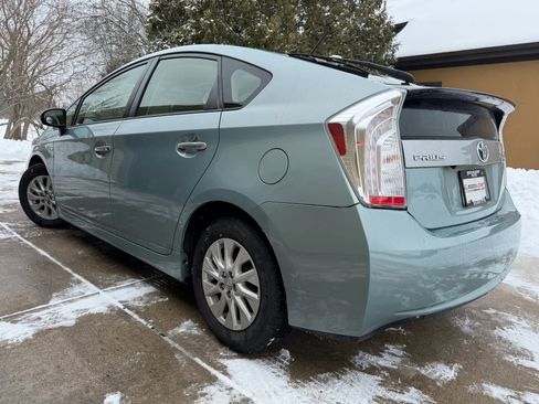 Used 2013 Toyota Prius Plug-In Hybrid image 10