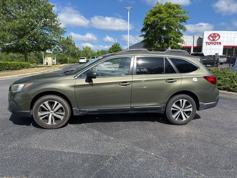 Used 2019 Subaru Outback 2.5i Limited AWD/4WD image 3