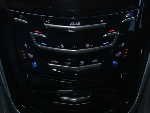 Used 2018 Cadillac Escalade Platinum AWD/4WD image 27