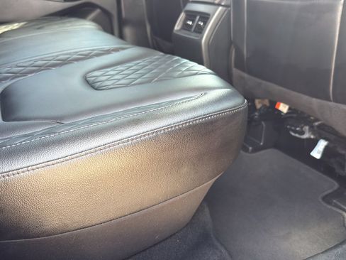 Used 2023 Ford Edge Titanium AWD/4WD image 26