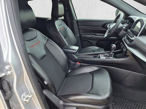 Used 2025 Jeep Compass Trailhawk AWD/4WD image 20