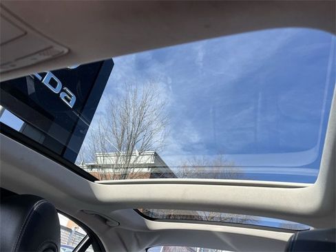 Used 2017 Mercedes-Benz C 300 4MATIC Sedan image 21