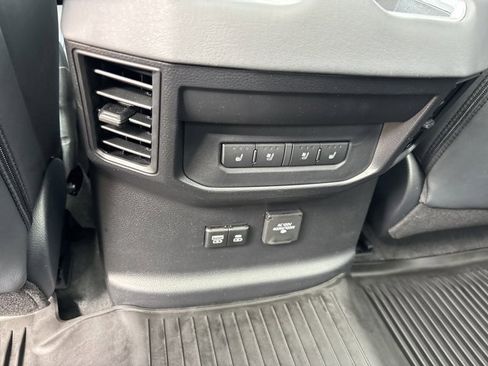 Used 2025 Toyota Tundra Platinum image 19