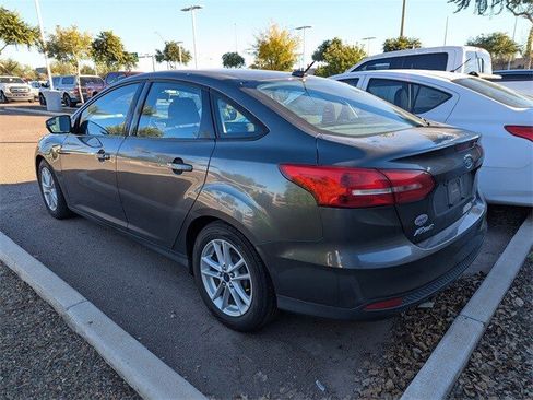 Used 2015 Ford Focus SE image 6