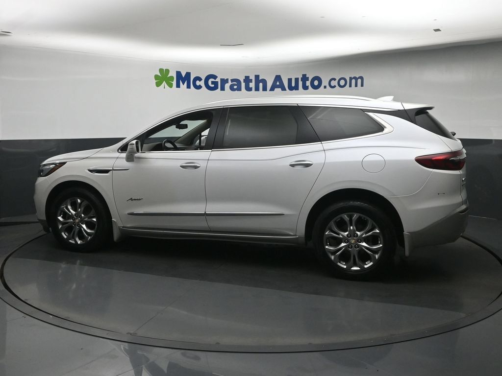 Used 2018 Buick Enclave Avenir w/ Avenir Technology Package AWD/4WD image 28