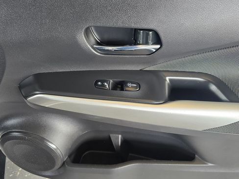 Used 2020 Nissan Kicks SV FWD image 50