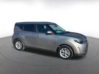 Used 2025 Kia Soul LX w/ LX Technology Package FWD video 2