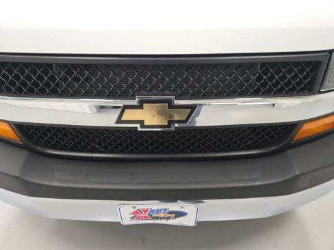 Certified 2024 Chevrolet Express 2500 w/ Driver Convenience Package image 25