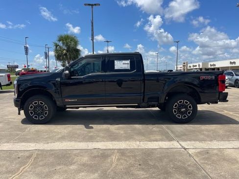 New 2025 Ford F250 Platinum image 4