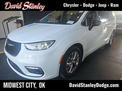 Used 2026 Chrysler Pacifica Limited