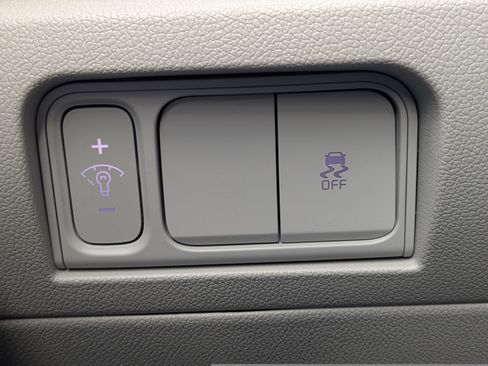 Certified 2025 Kia Sorento S w/ Panoramic Sunroof Package image 41