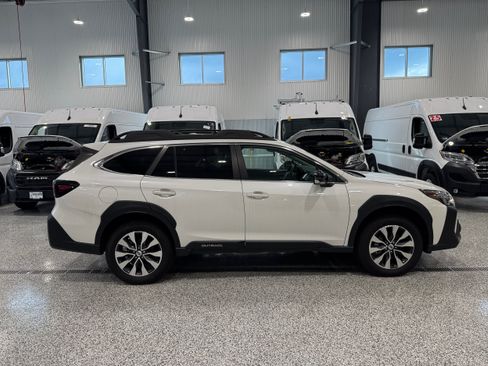 Used 2024 Subaru Outback Limited AWD/4WD image 6