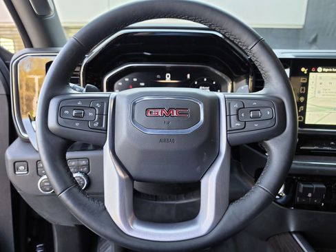 Used 2025 GMC Sierra 1500 SLT w/ SLT Convenience Package image 12