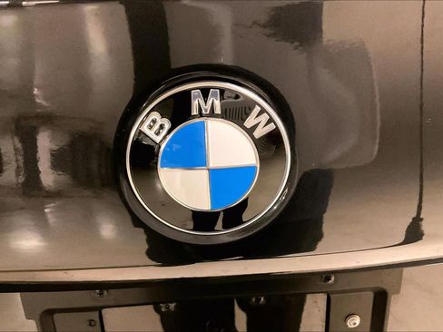 Certified 2025 BMW 530i image 32