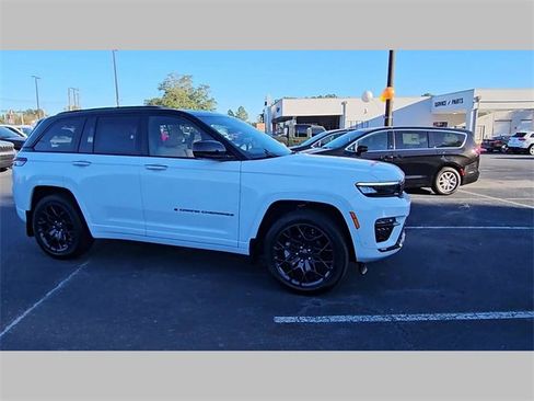 New 2025 Jeep Grand Cherokee Summit image 38