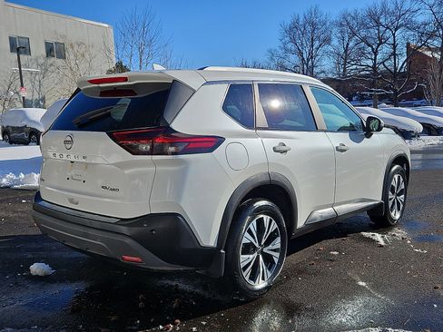 Certified 2023 Nissan Rogue SV w/ SV Premium Package image 6