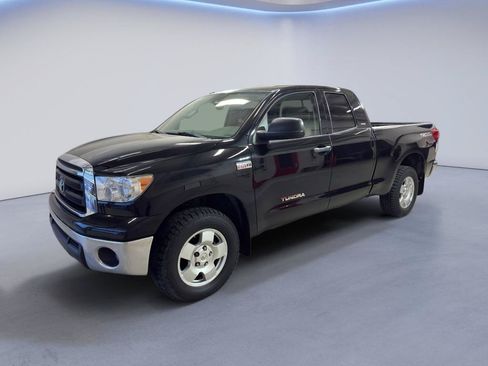 Used 2013 Toyota Tundra 4x4 Double Cab w/ TRD Off-Road Pkg image 3