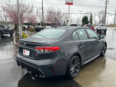 Certified 2025 Toyota Corolla SE image 5