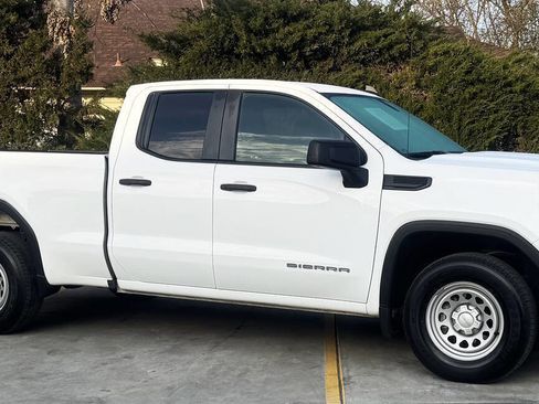 Used 2021 GMC Sierra 1500 2WD Double Cab w/ Convenience Package image 3