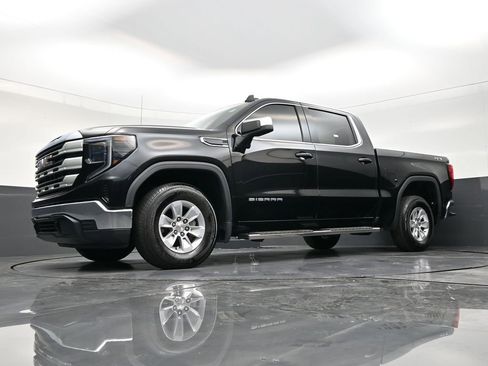 Used 2023 GMC Sierra 1500 SLE image 21