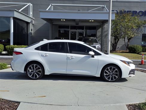 Used 2020 Toyota Corolla SE image 33