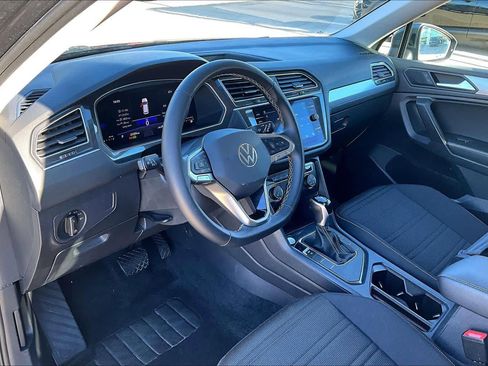 Used 2024 Volkswagen Tiguan S image 14