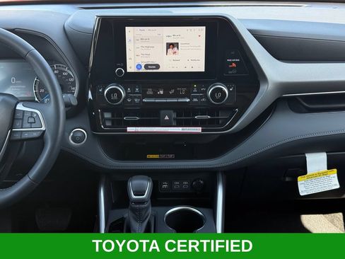 Used 2026 Toyota Highlander XLE AWD/4WD image 23