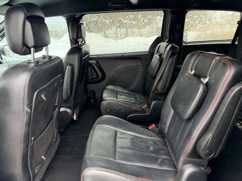 Used 2019 Dodge Grand Caravan GT image 22