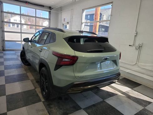 Used 2025 Chevrolet Trax ACTIV image 3