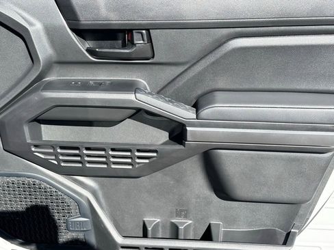 Used 2024 Toyota Tacoma SR5 w/ SR5 Upgrade Package image 28