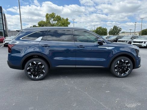 New 2026 Kia Sorento EX AWD/4WD image 2
