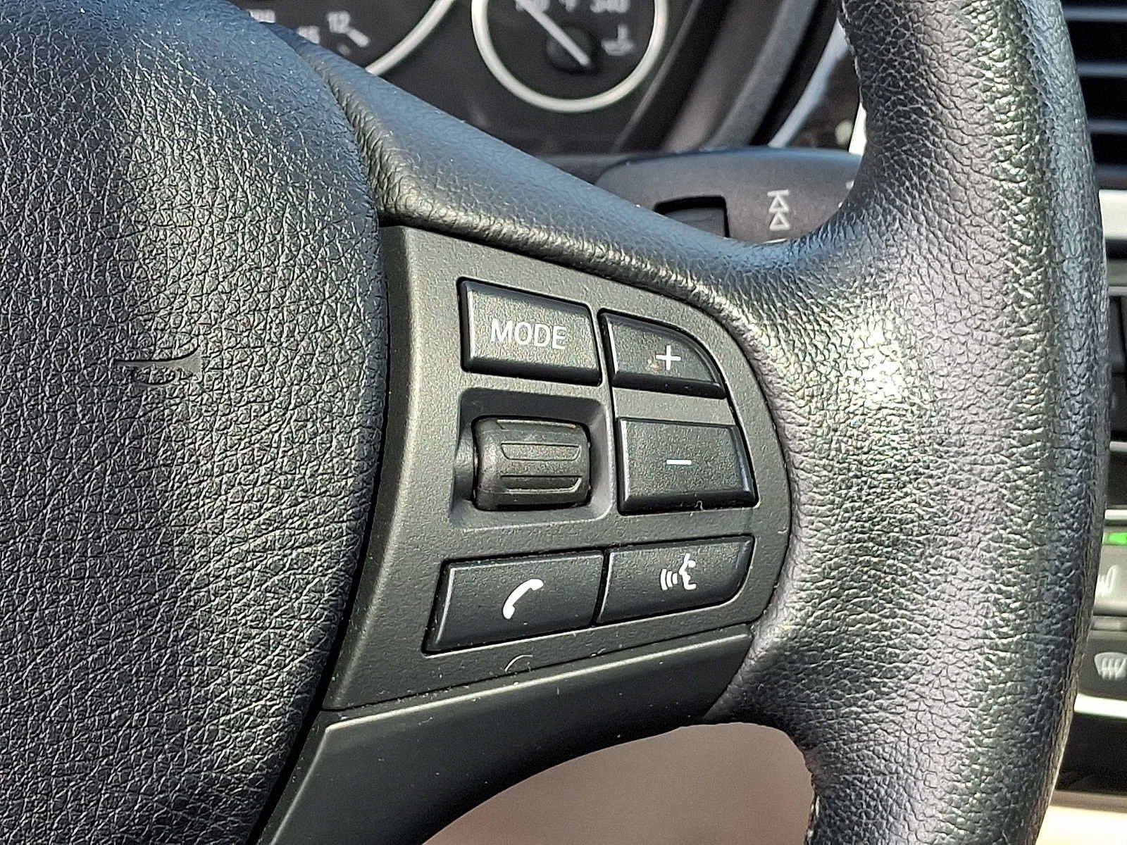 Used 2016 BMW 320i xDrive Sedan AWD/4WD image 21