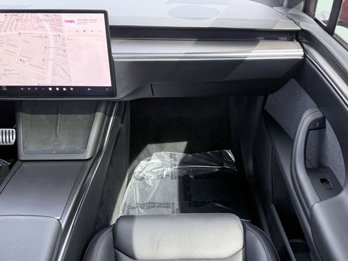 Used 2022 Tesla Model X Plaid AWD/4WD image 16