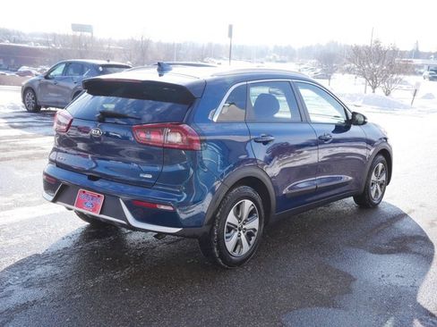 Used 2019 Kia Niro EX image 5
