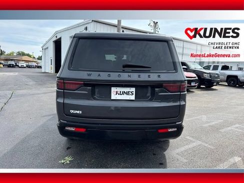 Used 2024 Jeep Wagoneer Series II AWD/4WD image 7