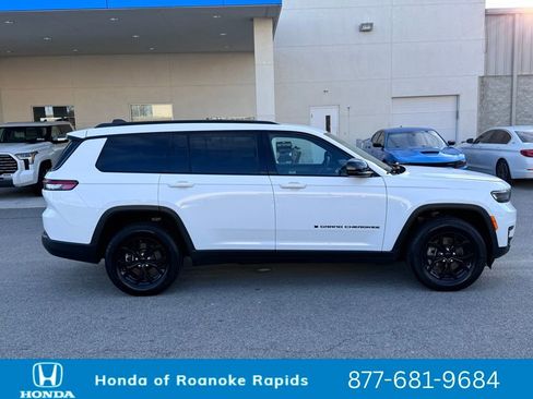 Used 2024 Jeep Grand Cherokee L Laredo image 23