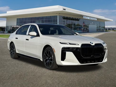 New 2026 BMW 740i xDrive AWD/4WD image 2