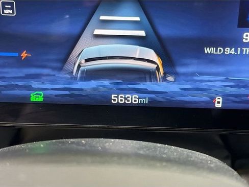 Used 2025 Chevrolet Blazer EV LT image 36