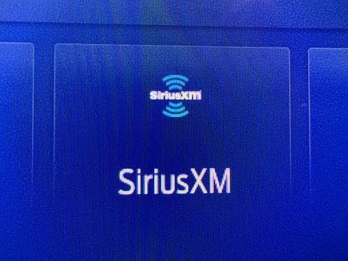 Used 2020 Ford Explorer Platinum image 18