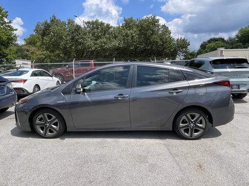 Used 2022 Toyota Prius XLE FWD image 4