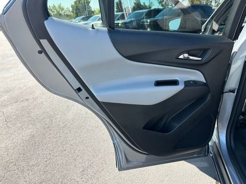 Used 2023 Chevrolet Equinox LS w/ LS Convenience Package image 13