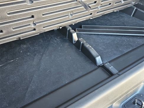 Used 2019 Chevrolet Suburban LT image 31